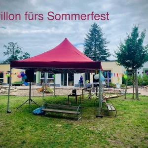 Gartenzelt für das Sommerfest